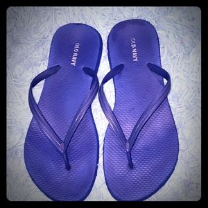 $20 old navy flip flops 2020